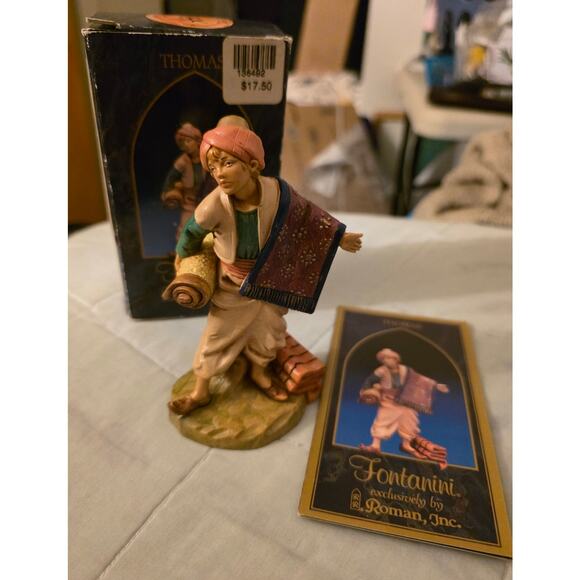 Fontanini Roman THOMAS Rug Merchant 5" Nativity Box & Card - Picture 6 of 6